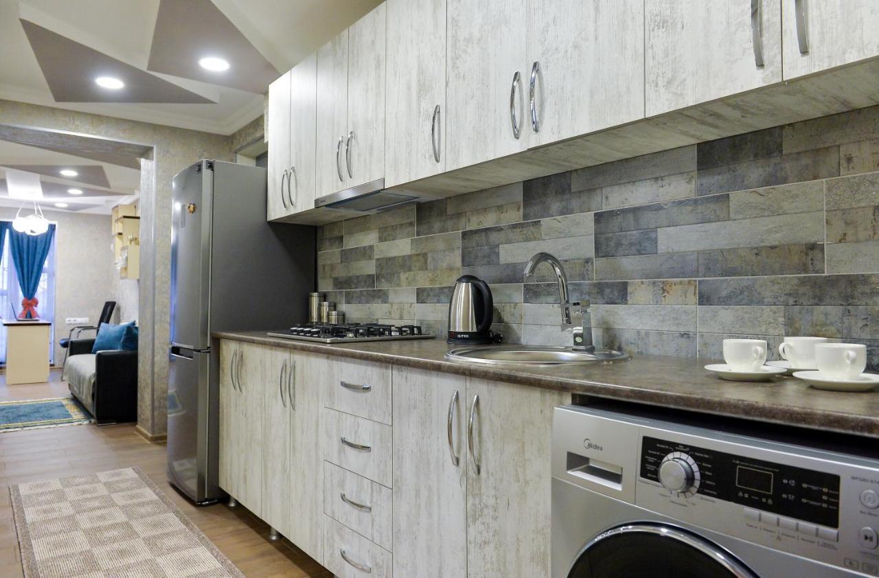 Hostel Look Кутаиси Экстерьер фото
